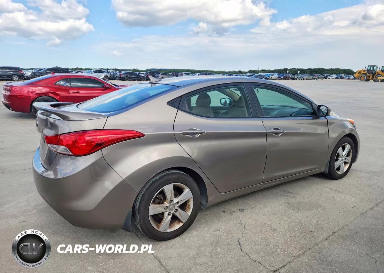 2013 Hyundai Elantra Gls VIN:5NPDH4AE4DH422177 - 3