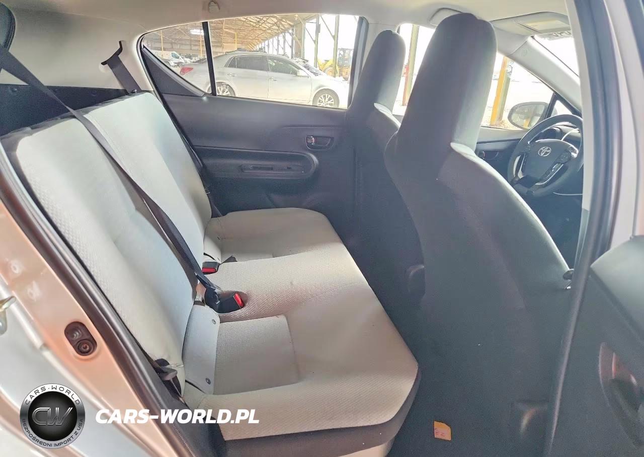 2018 Toyota Prius C One VIN:JTDKDTB34J1614566 - 10