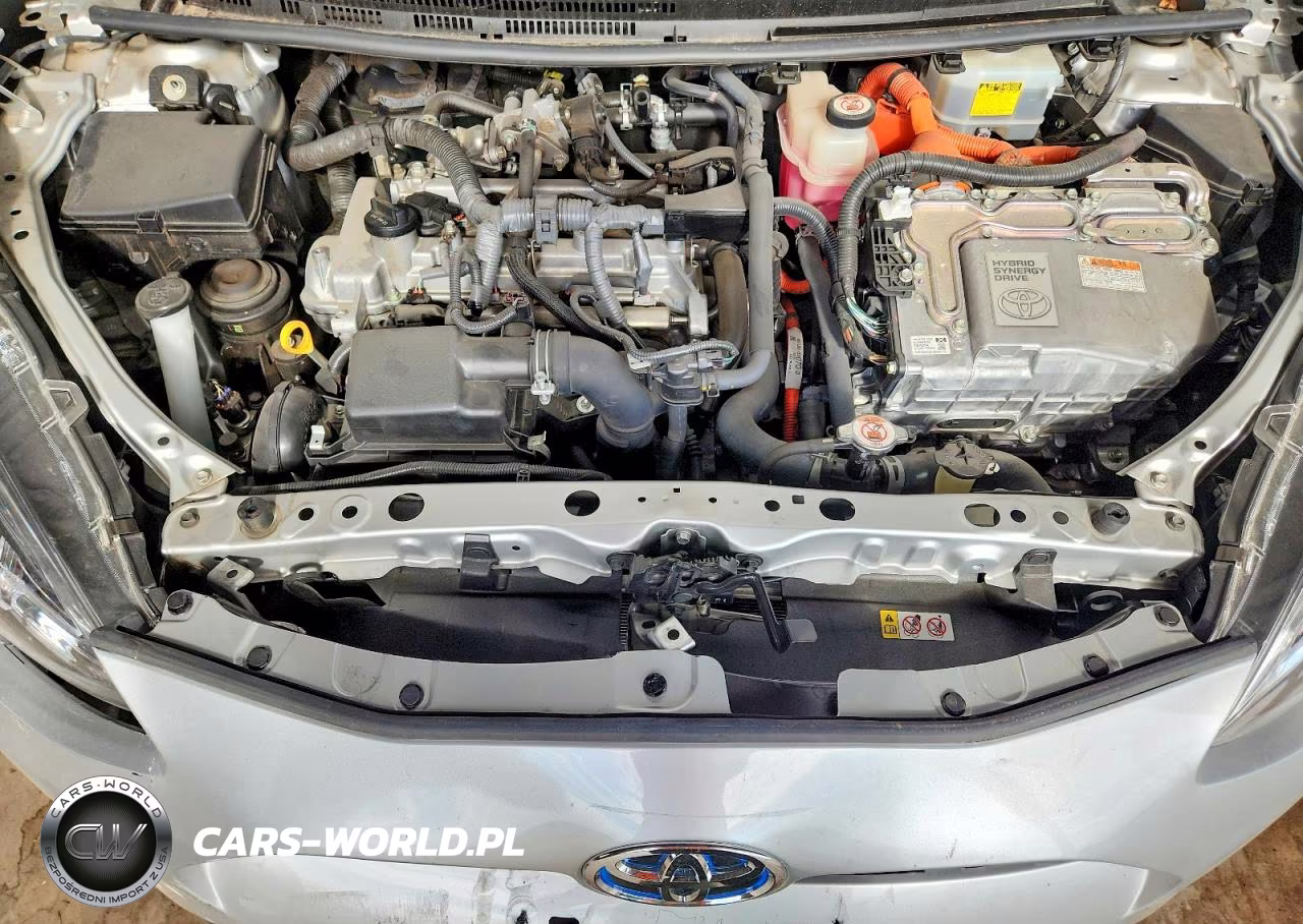 2018 Toyota Prius C One VIN:JTDKDTB34J1614566 - 11