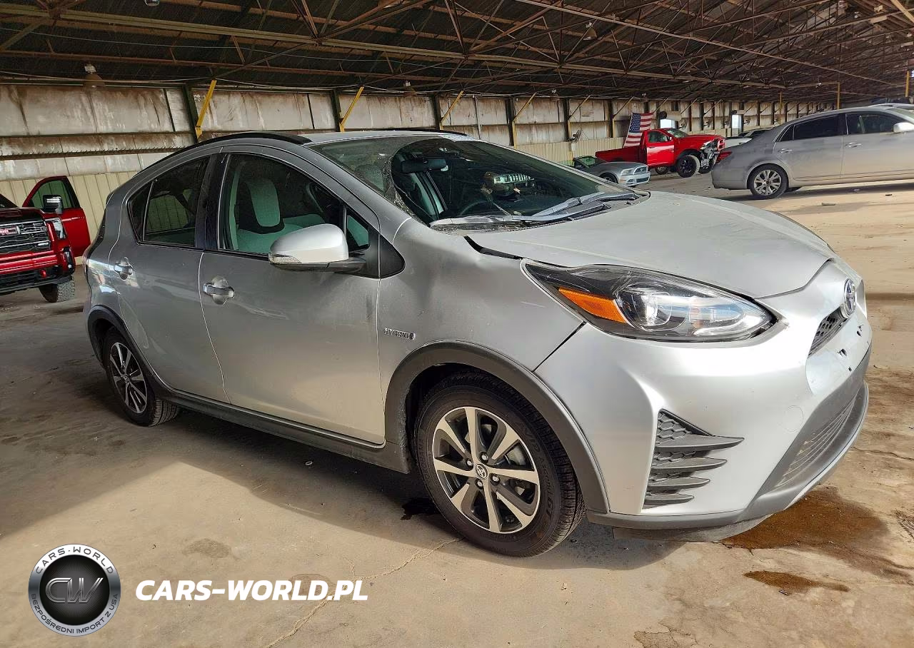 2018 Toyota Prius C One VIN:JTDKDTB34J1614566 - 4
