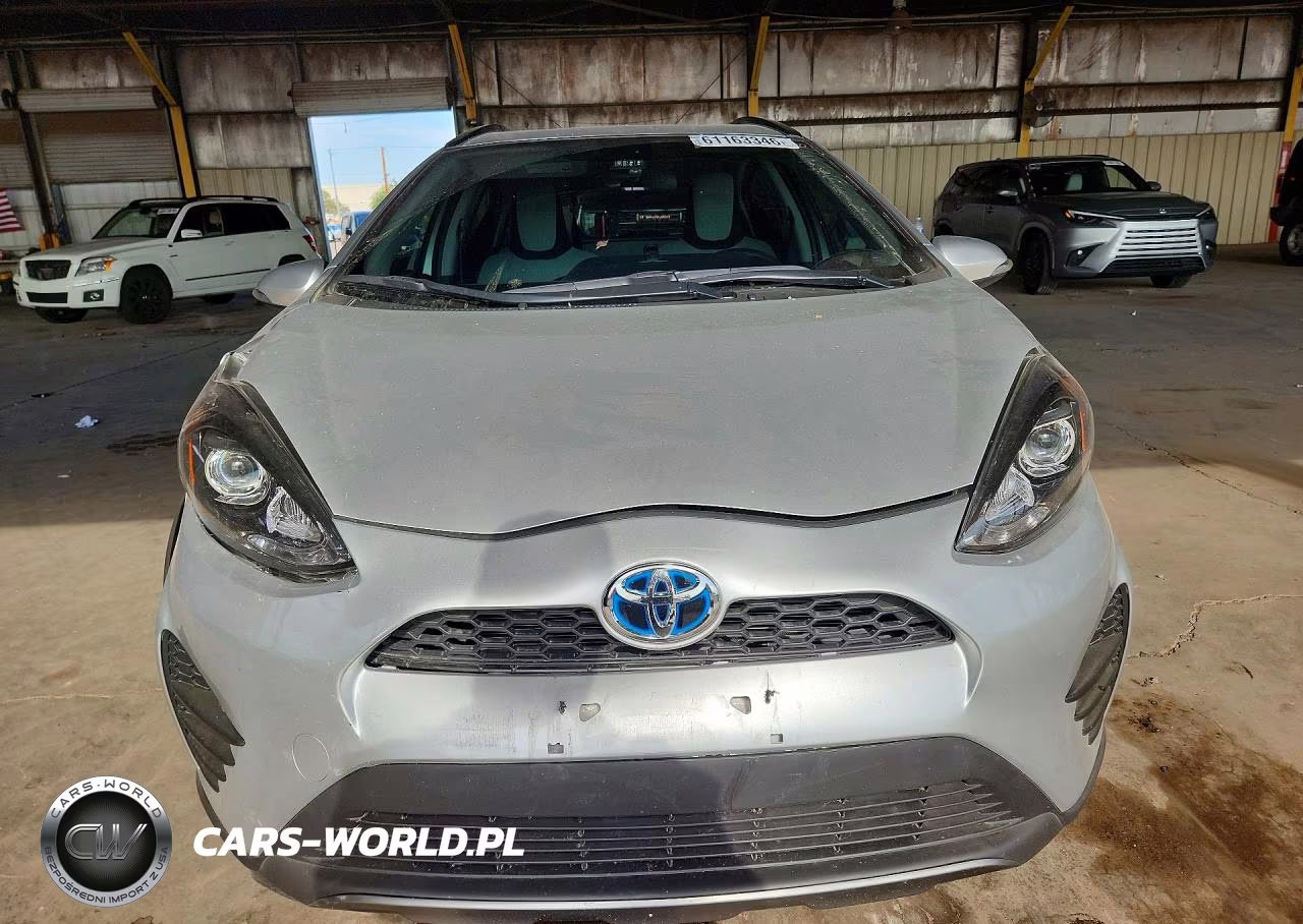 2018 Toyota Prius C One VIN:JTDKDTB34J1614566 - 5