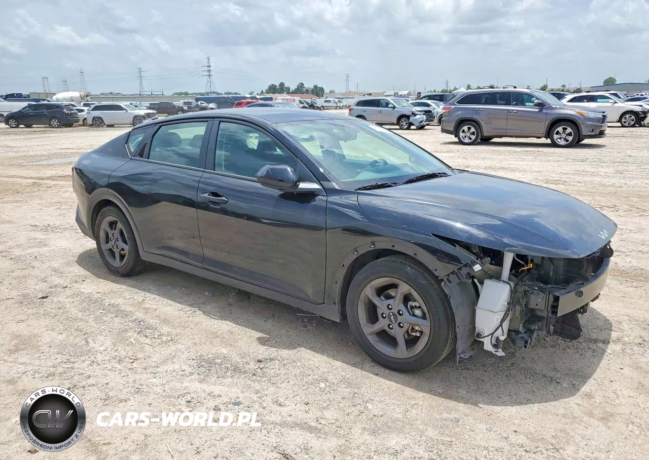 2025 Kia K4 Lxs VIN:3KPFT4DE4SE066415 - 4