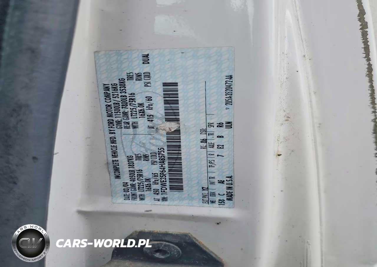 2004 Ford Econoline E350 Super Duty Cutaway Van VIN:1FDWE35P64HA85755 - 13