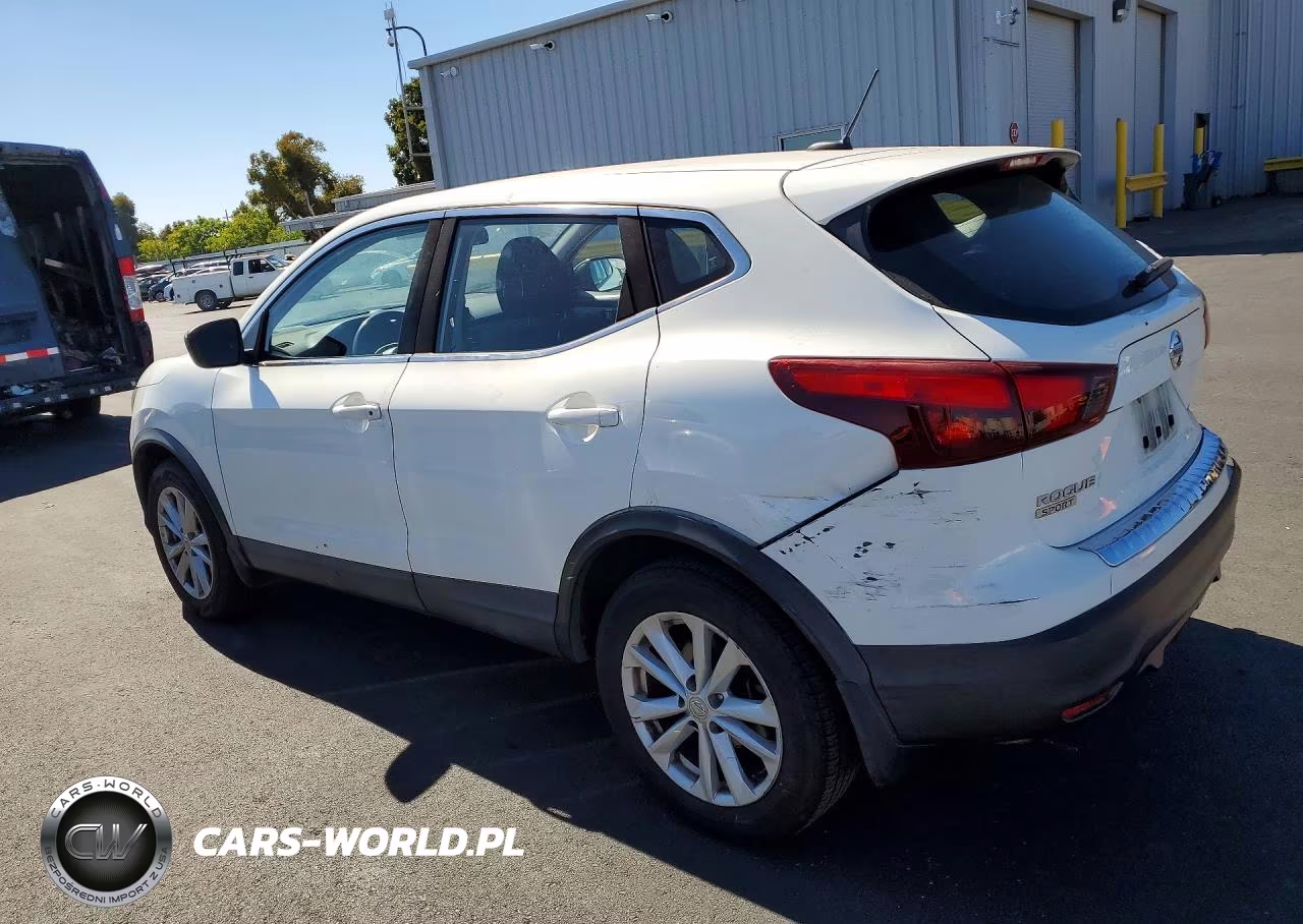 2018 Nissan Rogue Sport S VIN:JN1BJ1CP8JW192757 - 2