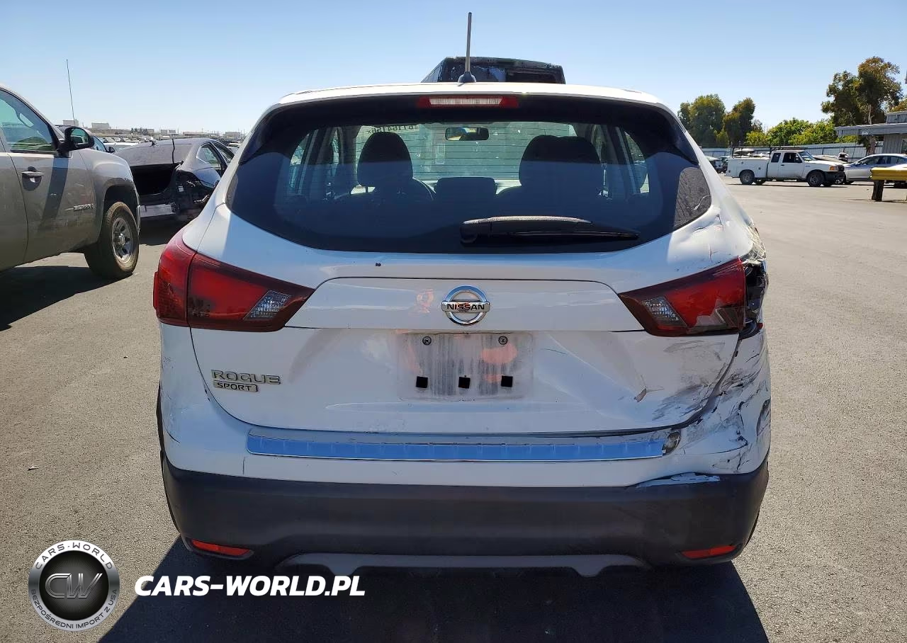 2018 Nissan Rogue Sport S VIN:JN1BJ1CP8JW192757 - 6