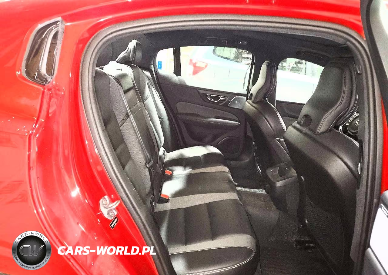 2019 Volvo S60 T6 R-Design VIN:7JRA22TM0KG000598 - 10