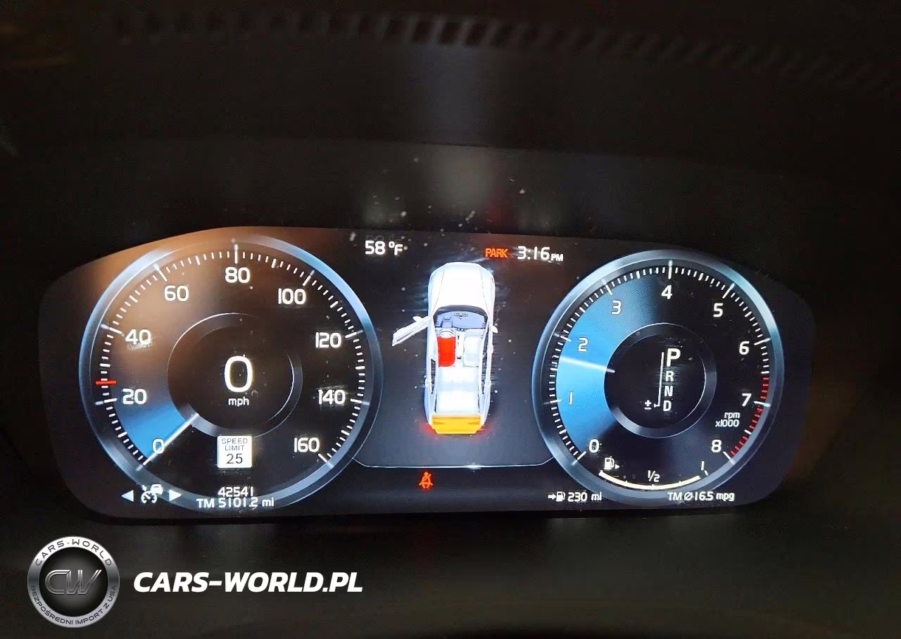 2019 Volvo S60 T6 R-Design VIN:7JRA22TM0KG000598 - 9