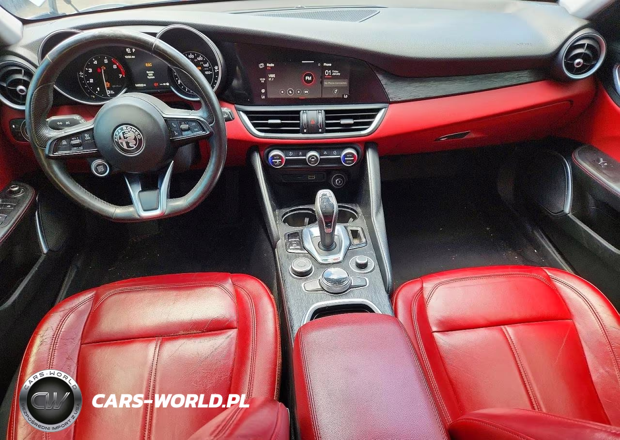 2021 Alfa Romeo Giulia Sport VIN:ZARFAMAN7M7639634 - 8