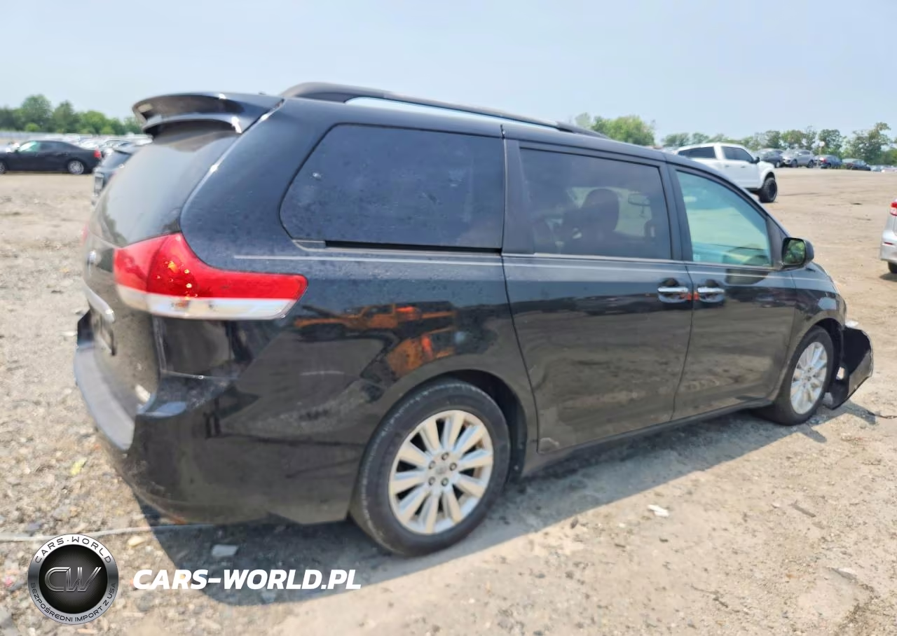 2012 Toyota Sienna Limited 7-Passenger VIN:5TDYK3DC6CS231800 - 3