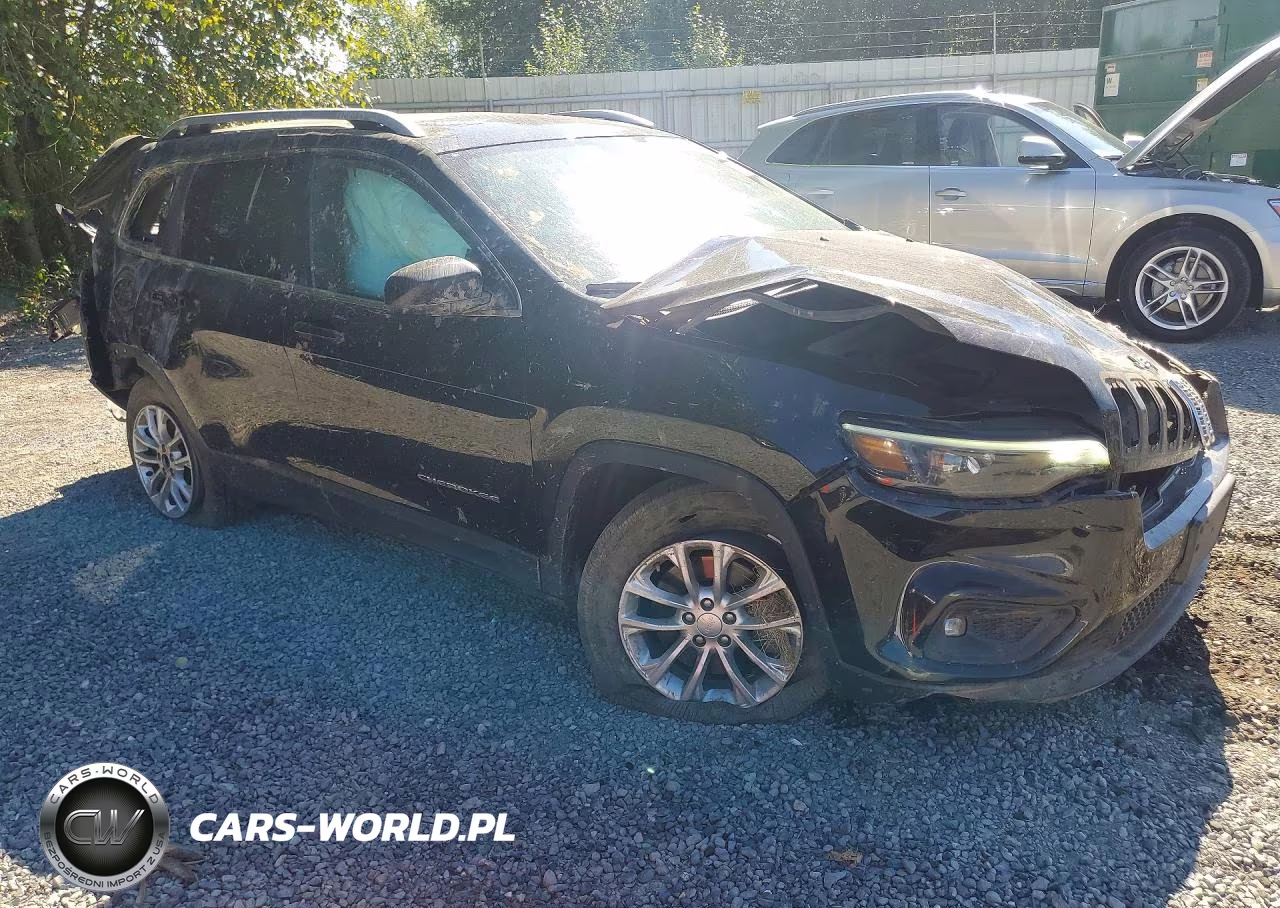 2019 Jeep Cherokee Latitude VIN:1C4PJMCB0KD139671 - 4