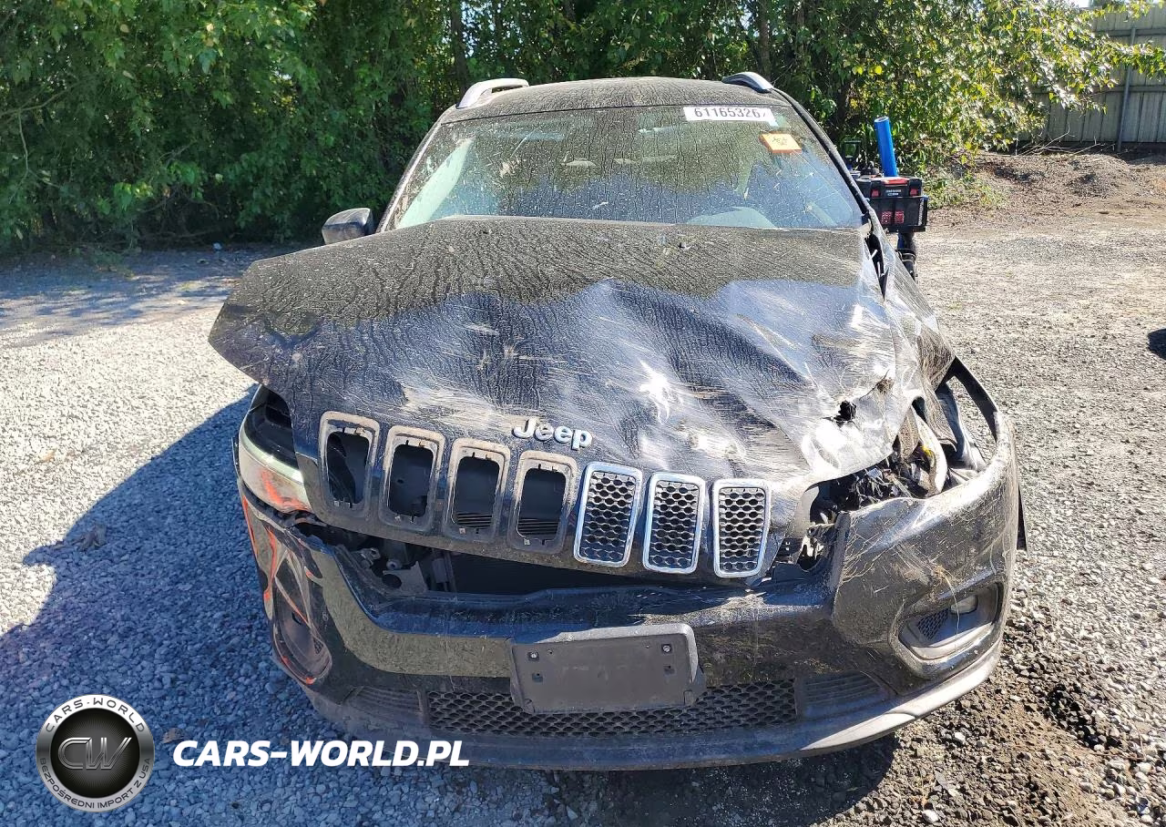 2019 Jeep Cherokee Latitude VIN:1C4PJMCB0KD139671 - 5