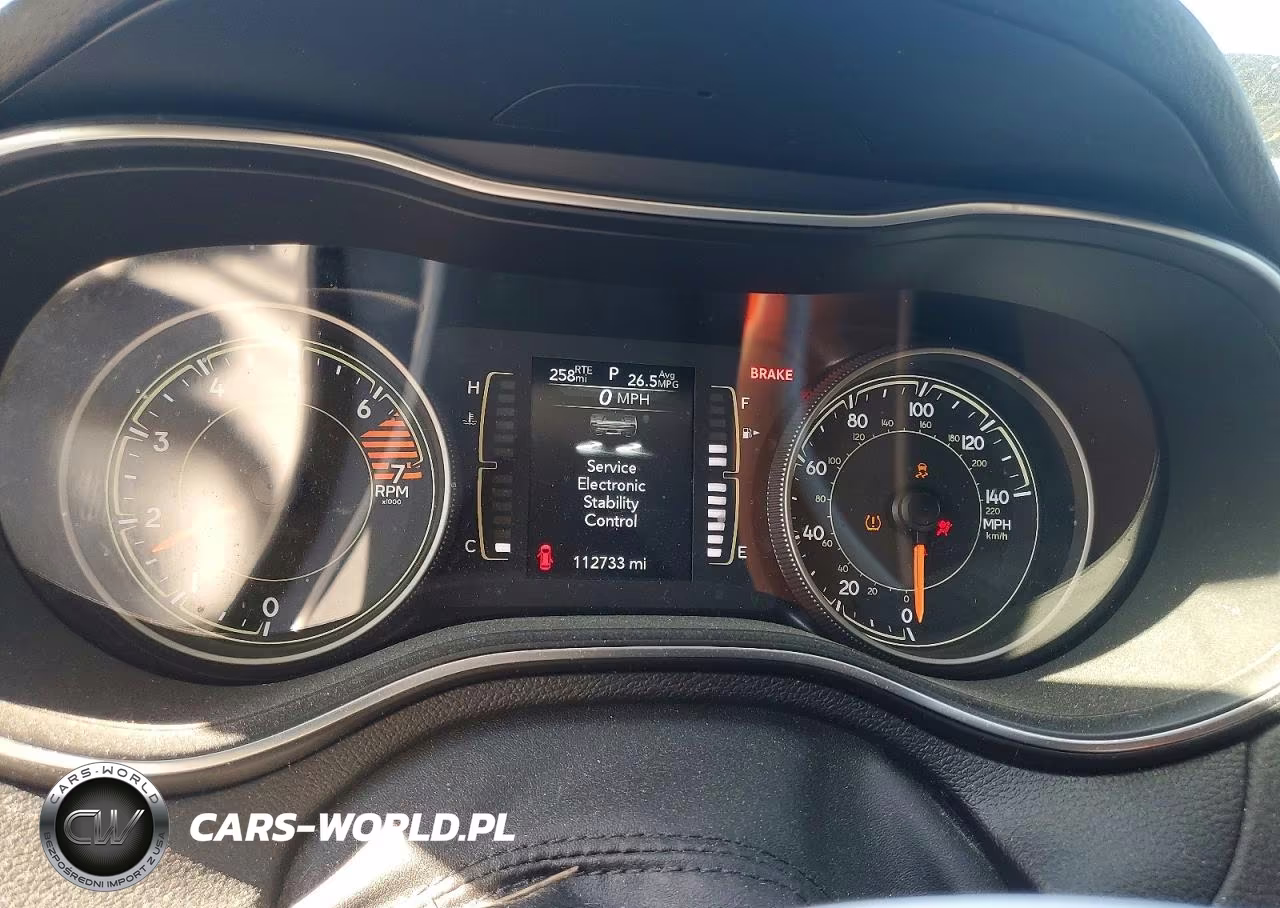 2019 Jeep Cherokee Latitude VIN:1C4PJMCB0KD139671 - 9