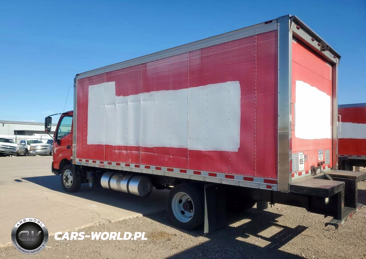 2017 Hino 195 Box Truck VIN:JHHSDM2H8HK005855 - 2