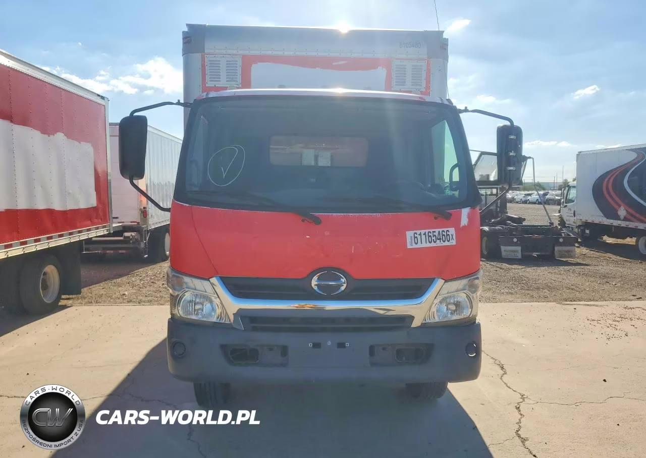 2017 Hino 195 Box Truck VIN:JHHSDM2H8HK005855 - 5