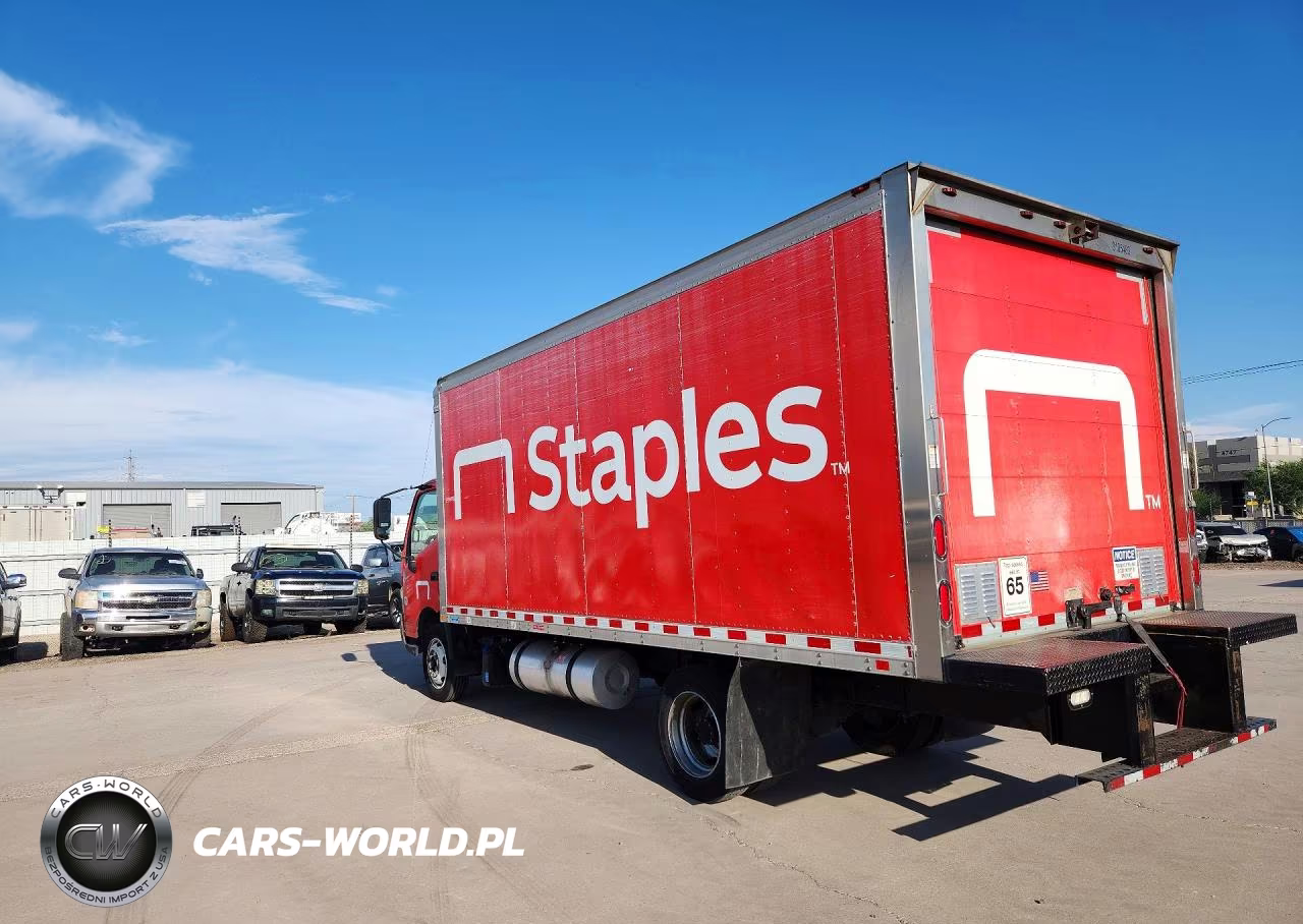 2017 Hino 195 Box Truck VIN:JHHSDM2H8HK005841 - 2