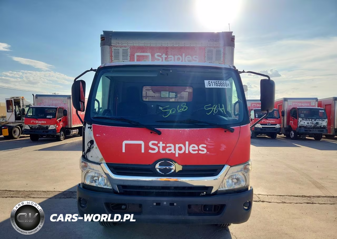 2017 Hino 195 Box Truck VIN:JHHSDM2H8HK005841 - 5