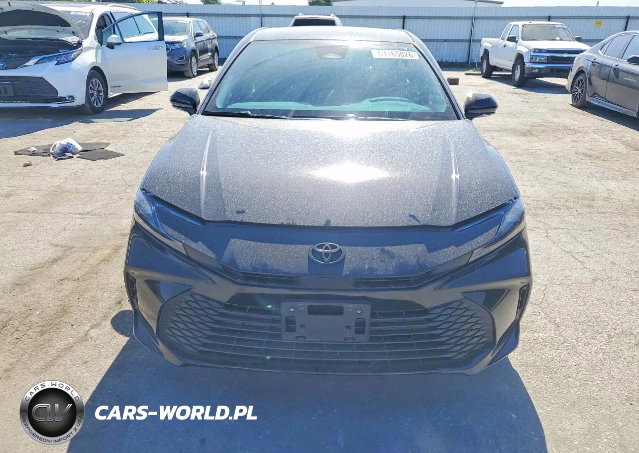 2025 Toyota Camry Le VIN:4T1DAACK2SU621667 - 5