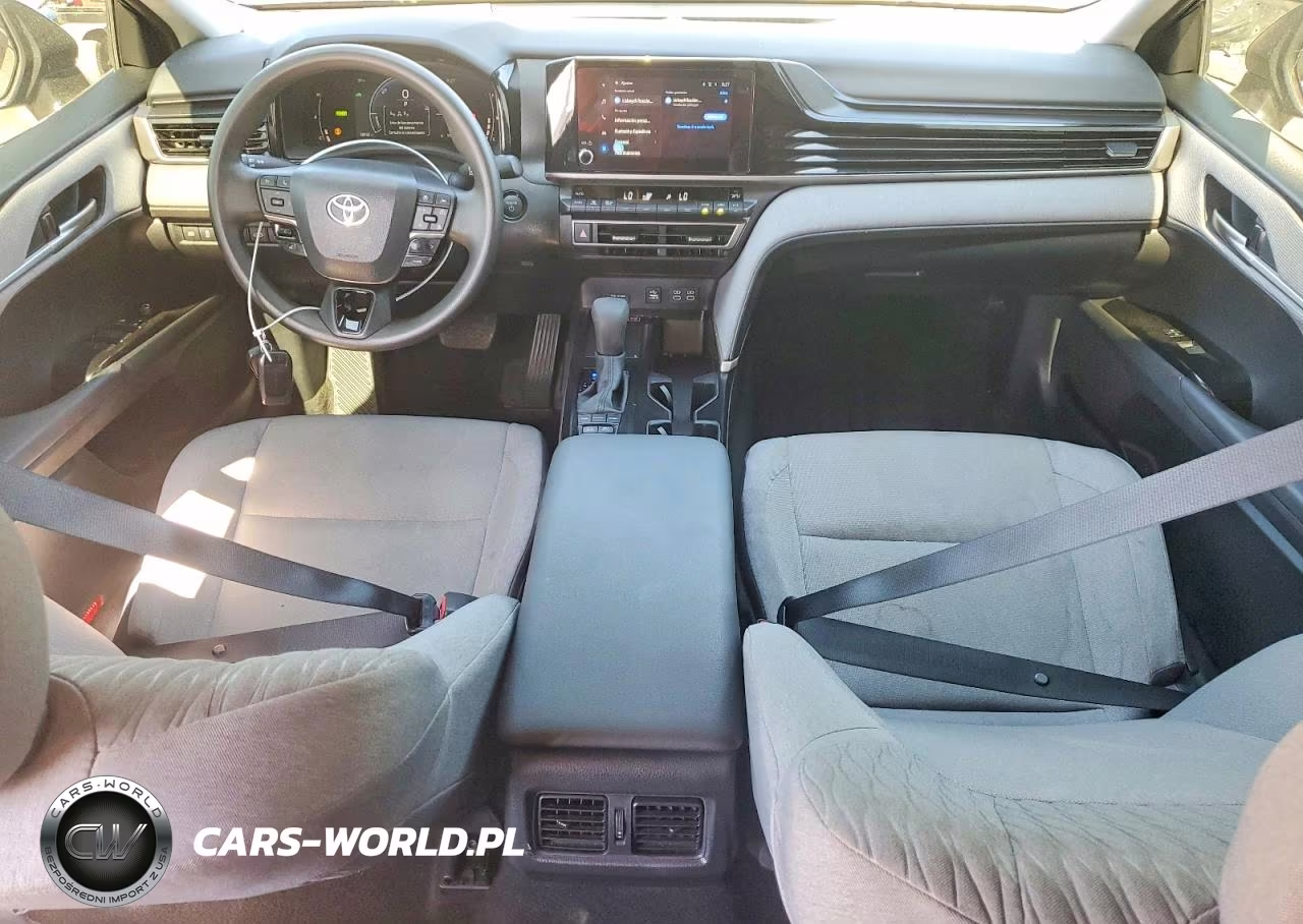 2025 Toyota Camry Le VIN:4T1DAACK2SU621667 - 8