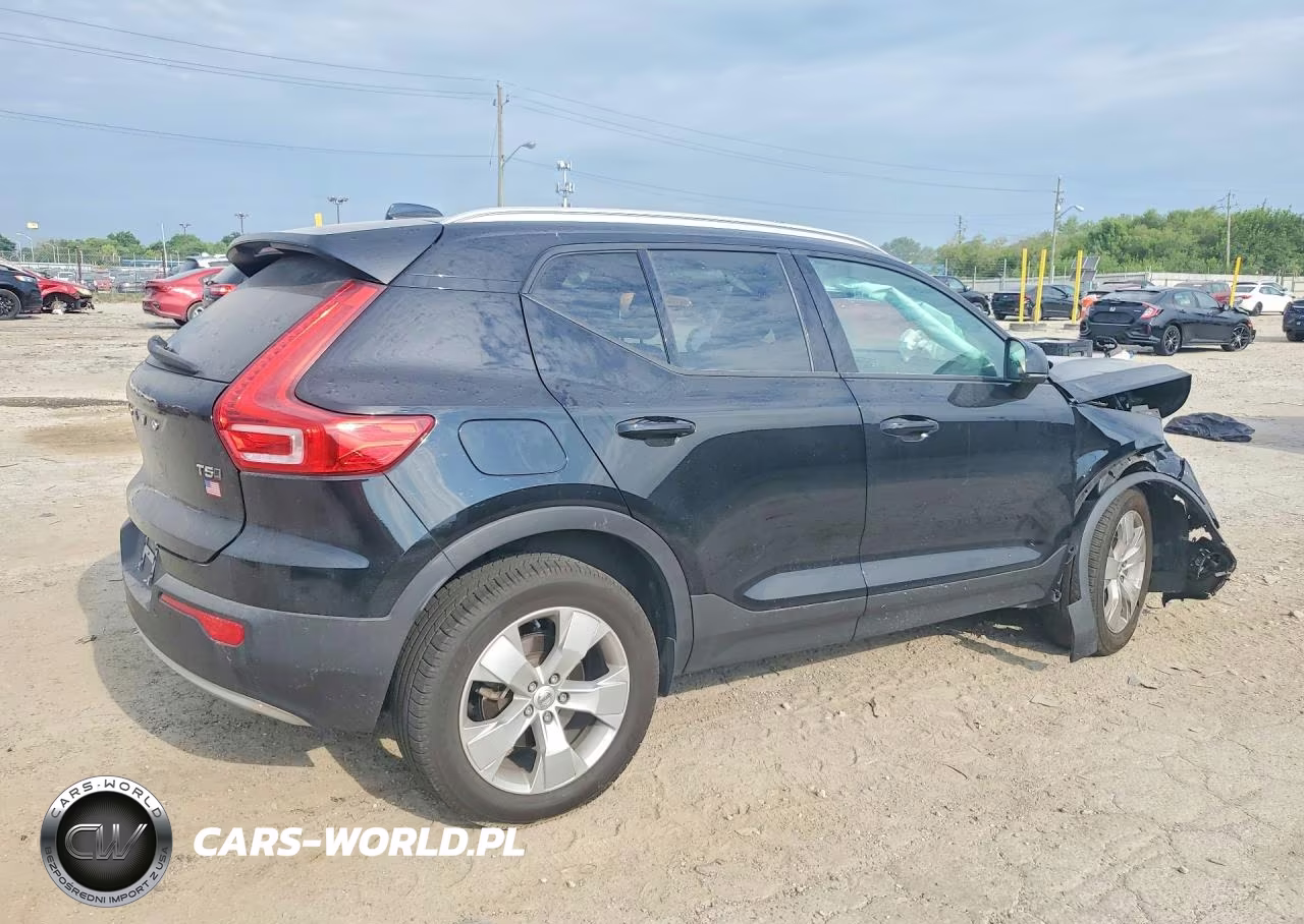 2022 Volvo Xc40 T5 Momentum VIN:YV4162UK2N2762636 - 3