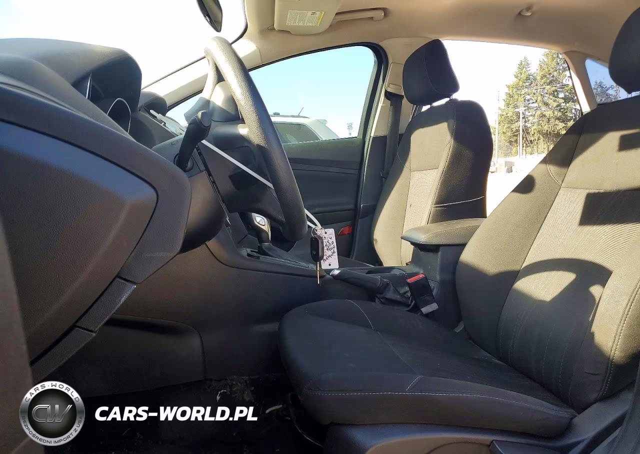 2018 Ford Focus Se VIN:1FADP3F23JL204014 - 7