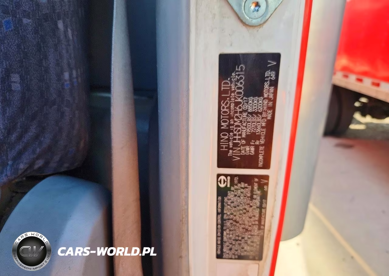 2018 Hino 195 Box Truck VIN:JHHSDM2H6JK006315 - 12