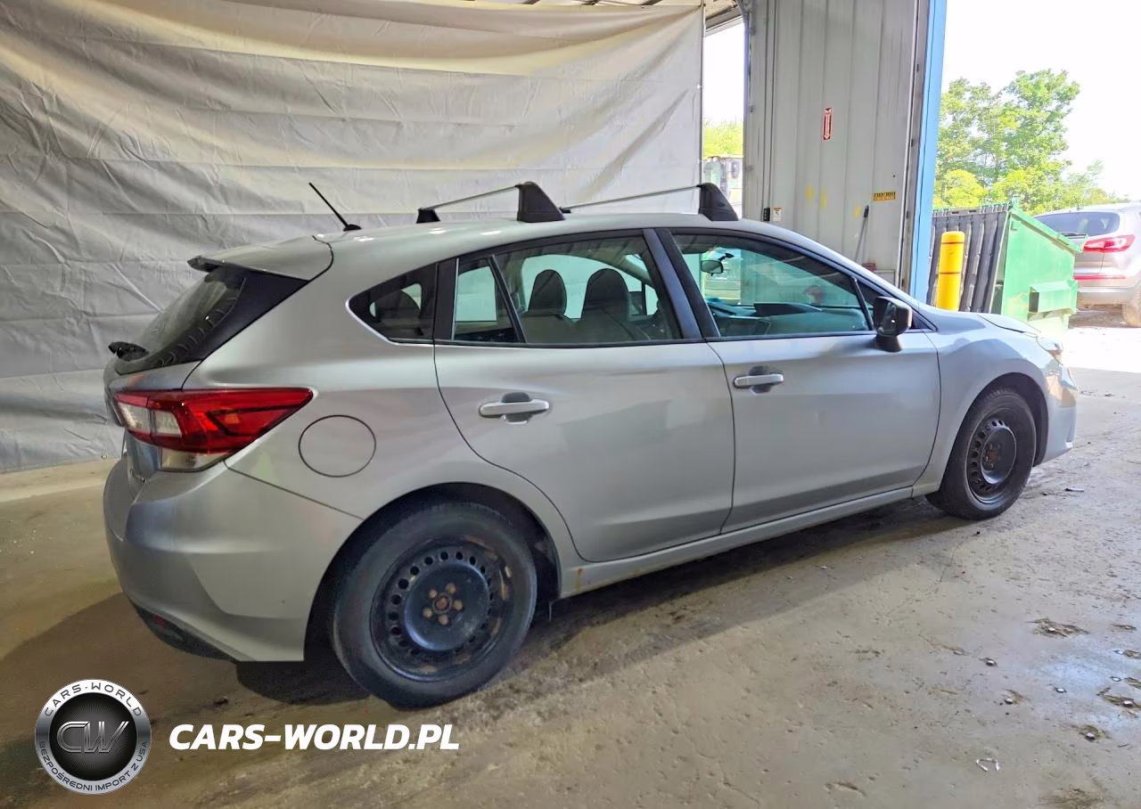 2018 Subaru Impreza VIN:4S3GTAA65J1717312 - 3