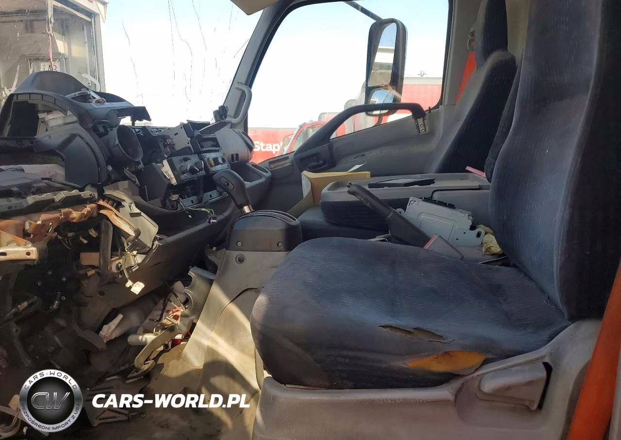 2018 Hino 195 Box Truck VIN:JHHSDM2H6JK006363 - 7