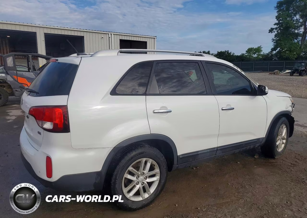 2015 Kia Sorento Lx VIN:5XYKT3A66FG556322 - 3