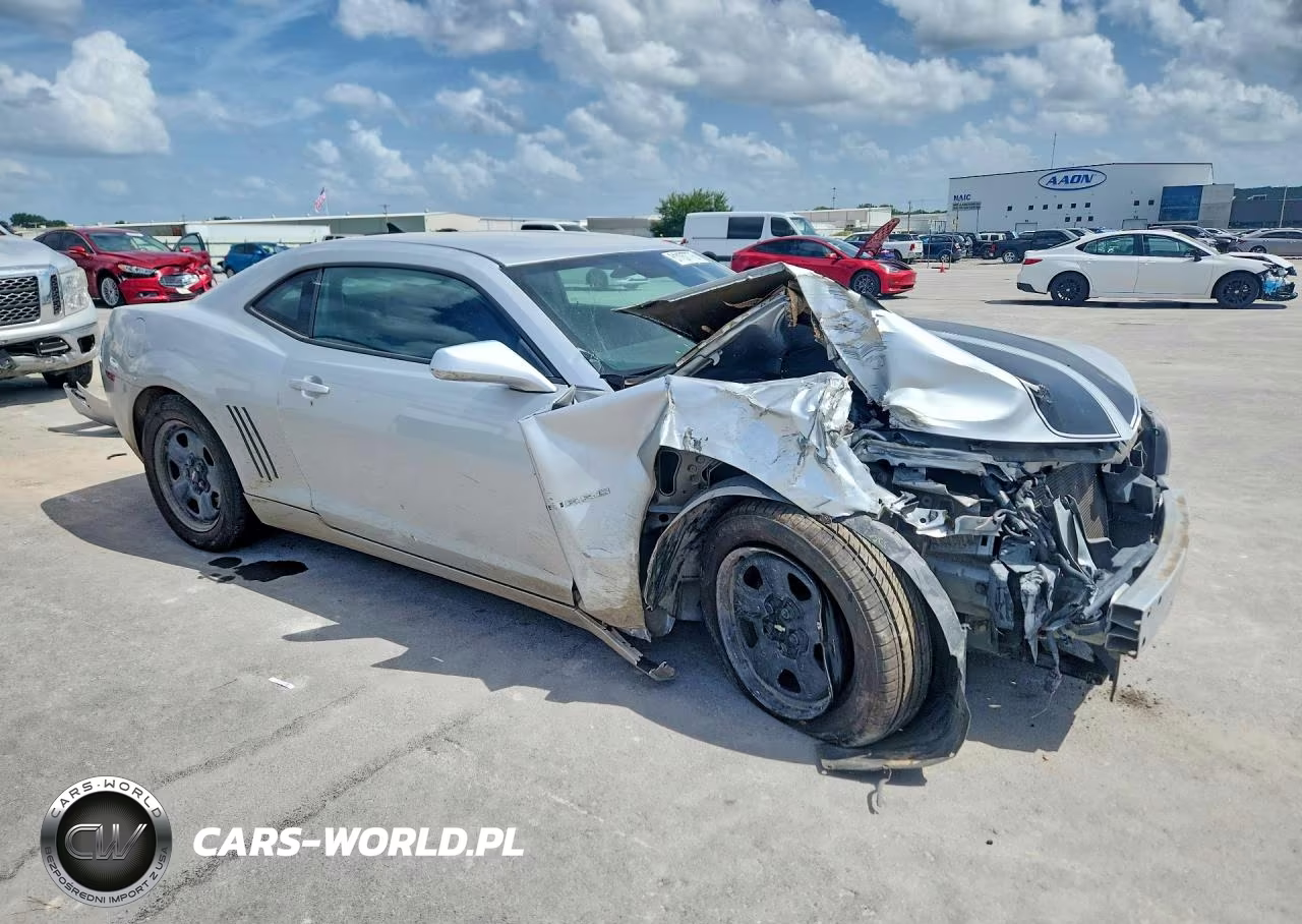 2011 Chevrolet Camaro Ls VIN:2G1FA1ED8B9136175 - 4