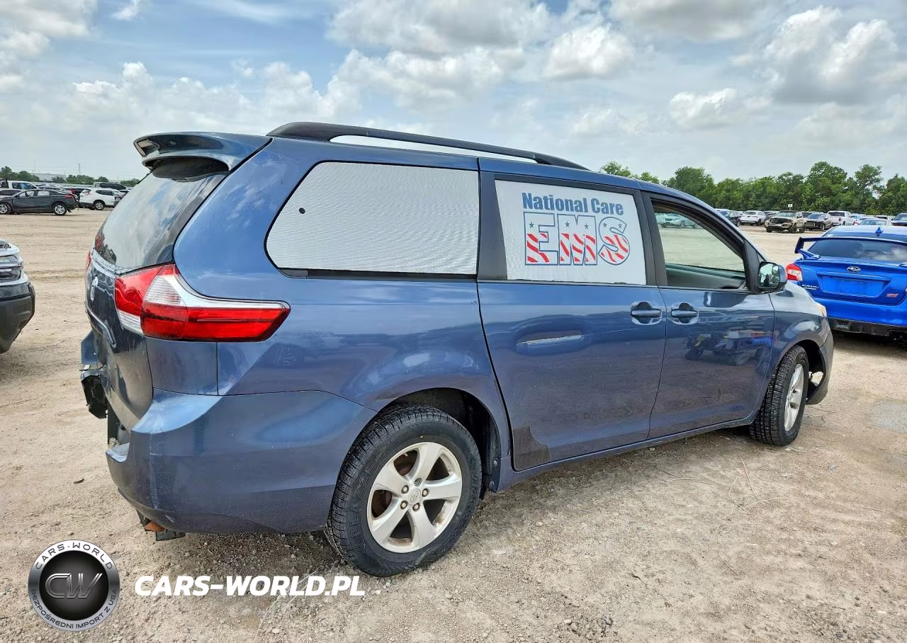 2015 Toyota Sienna Le VIN:5TDKK3DC1FS604669 - 3