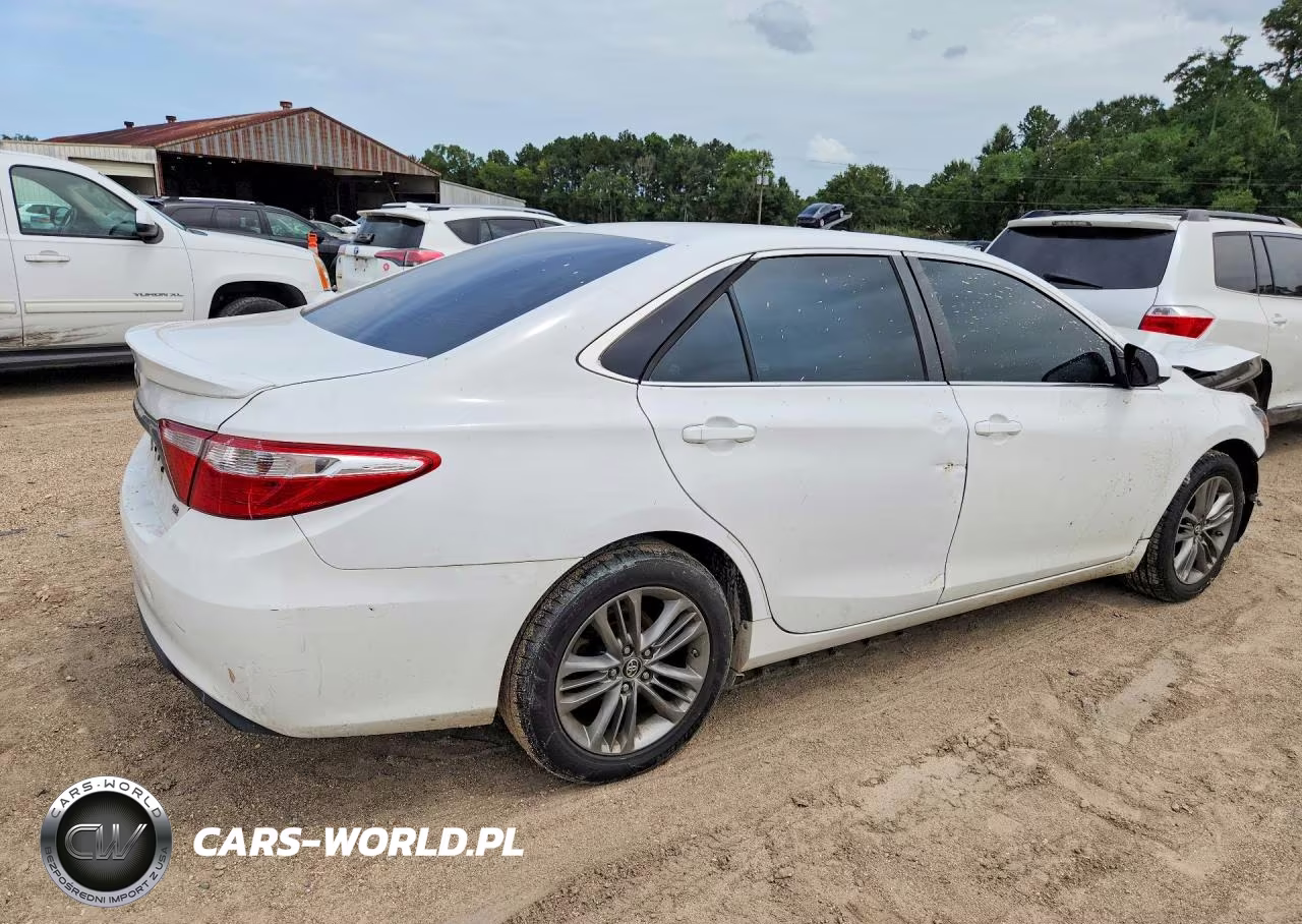 2017 Toyota Camry Se VIN:4T1BF1FK1HU802160 - 3