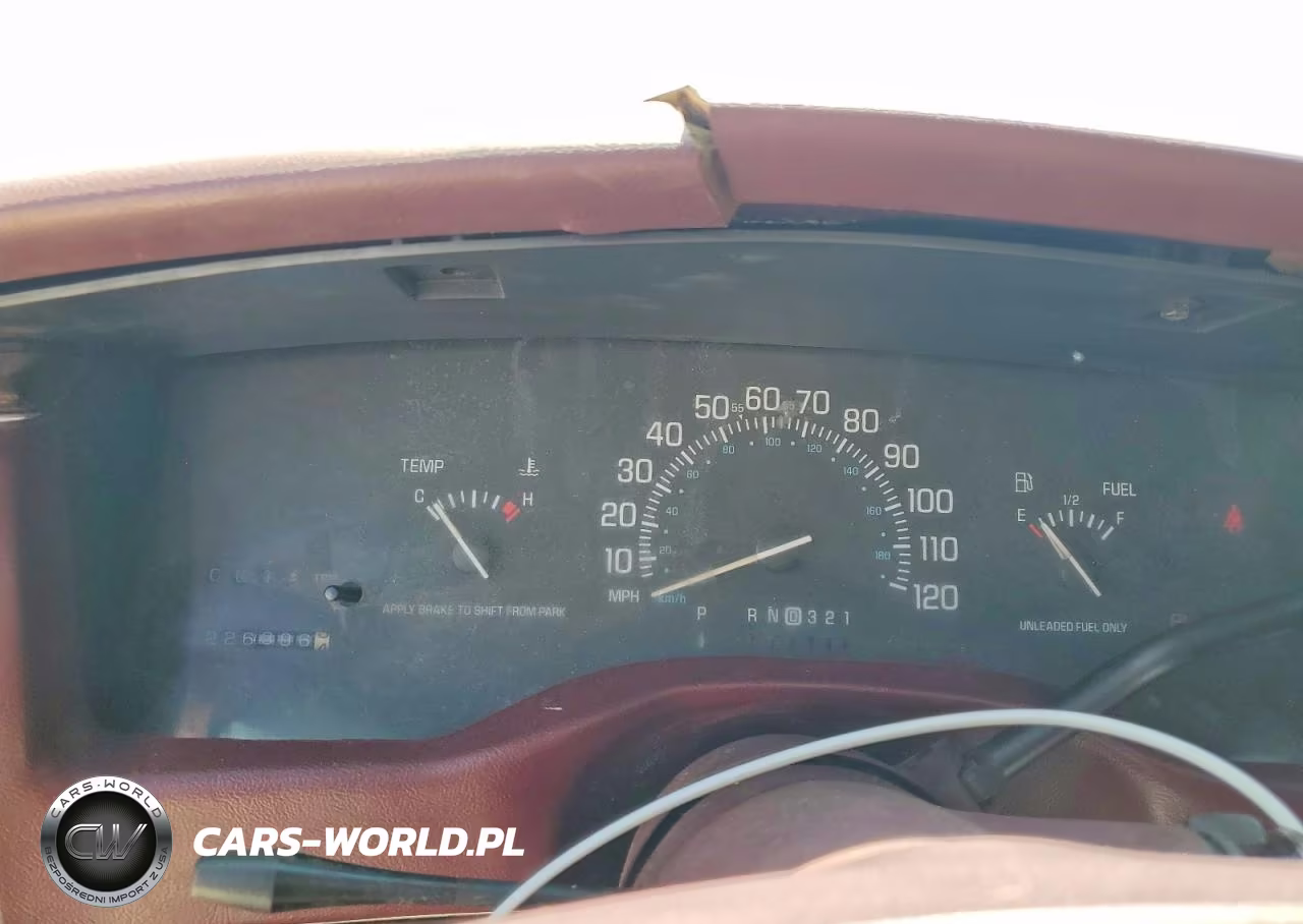 1994 Buick Roadmaster VIN:1G4BN52P0RR403966 - 9