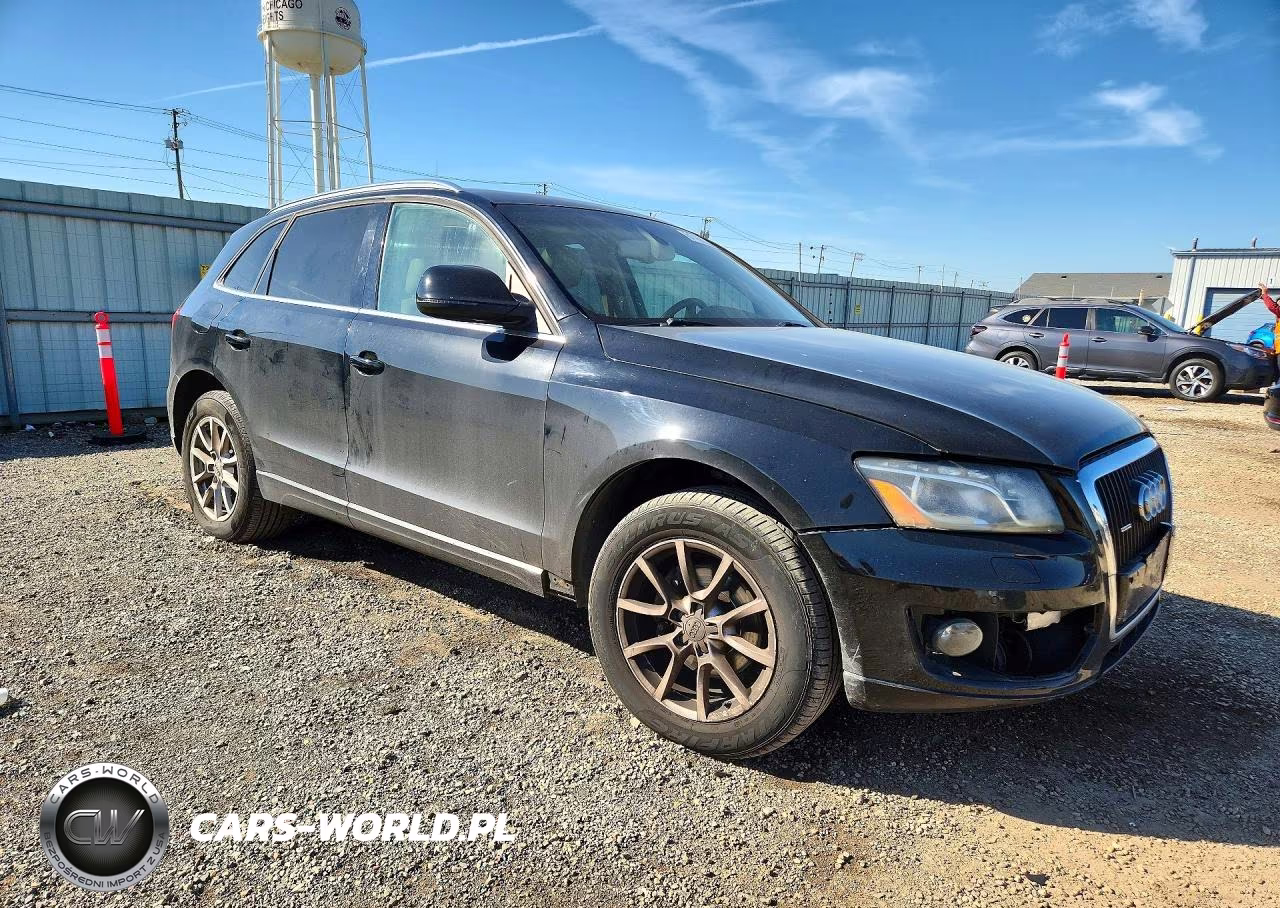 2010 Audi Q5 Premium Plus VIN:WA1LKAFP8AA107109 - 4