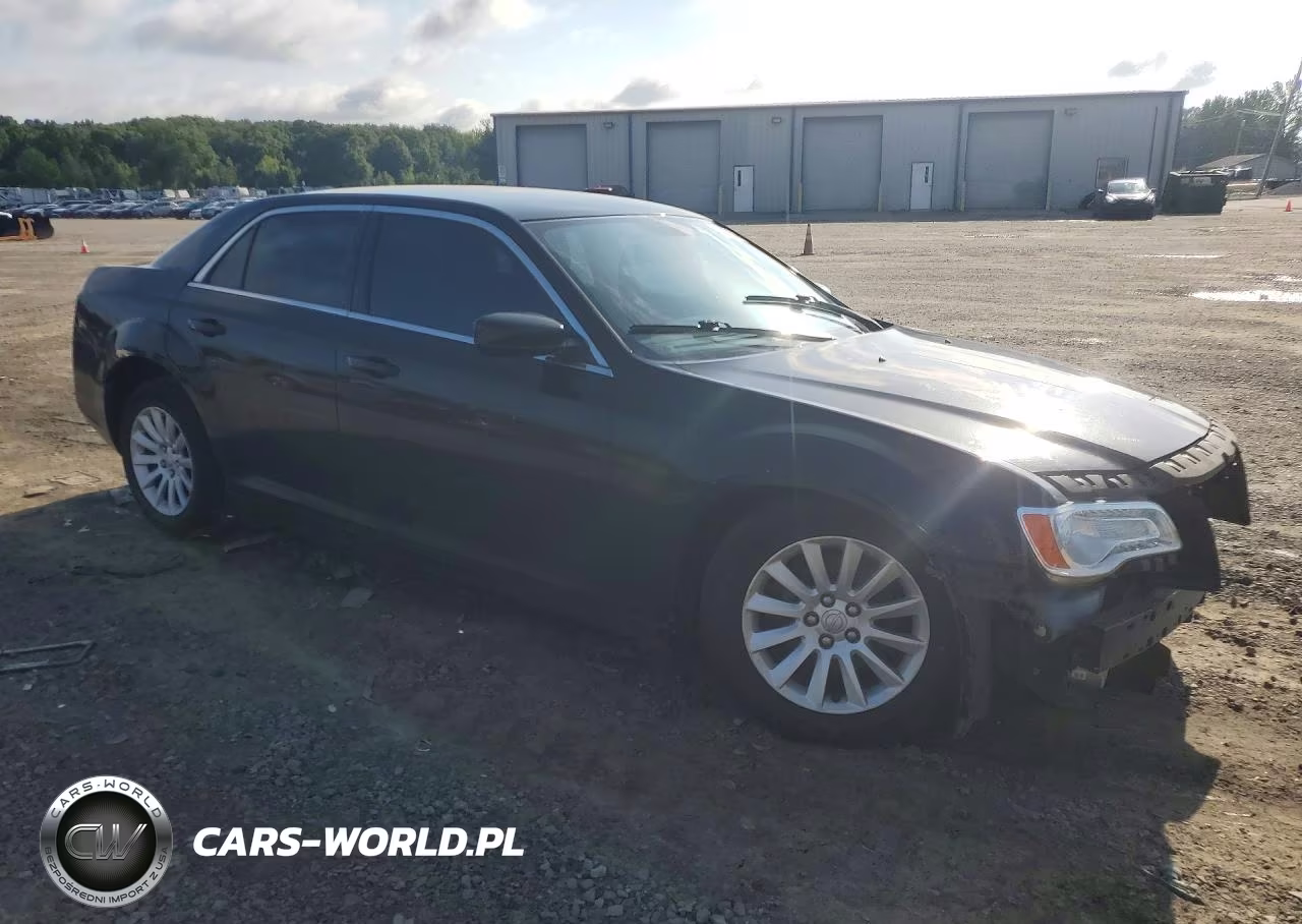 2013 Chrysler 300 VIN:2C3CCAAG5DH504765 - 4