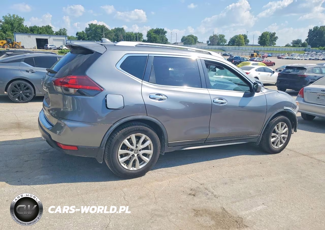 2019 Nissan Rogue S VIN:JN8AT2MT1KW265199 - 3