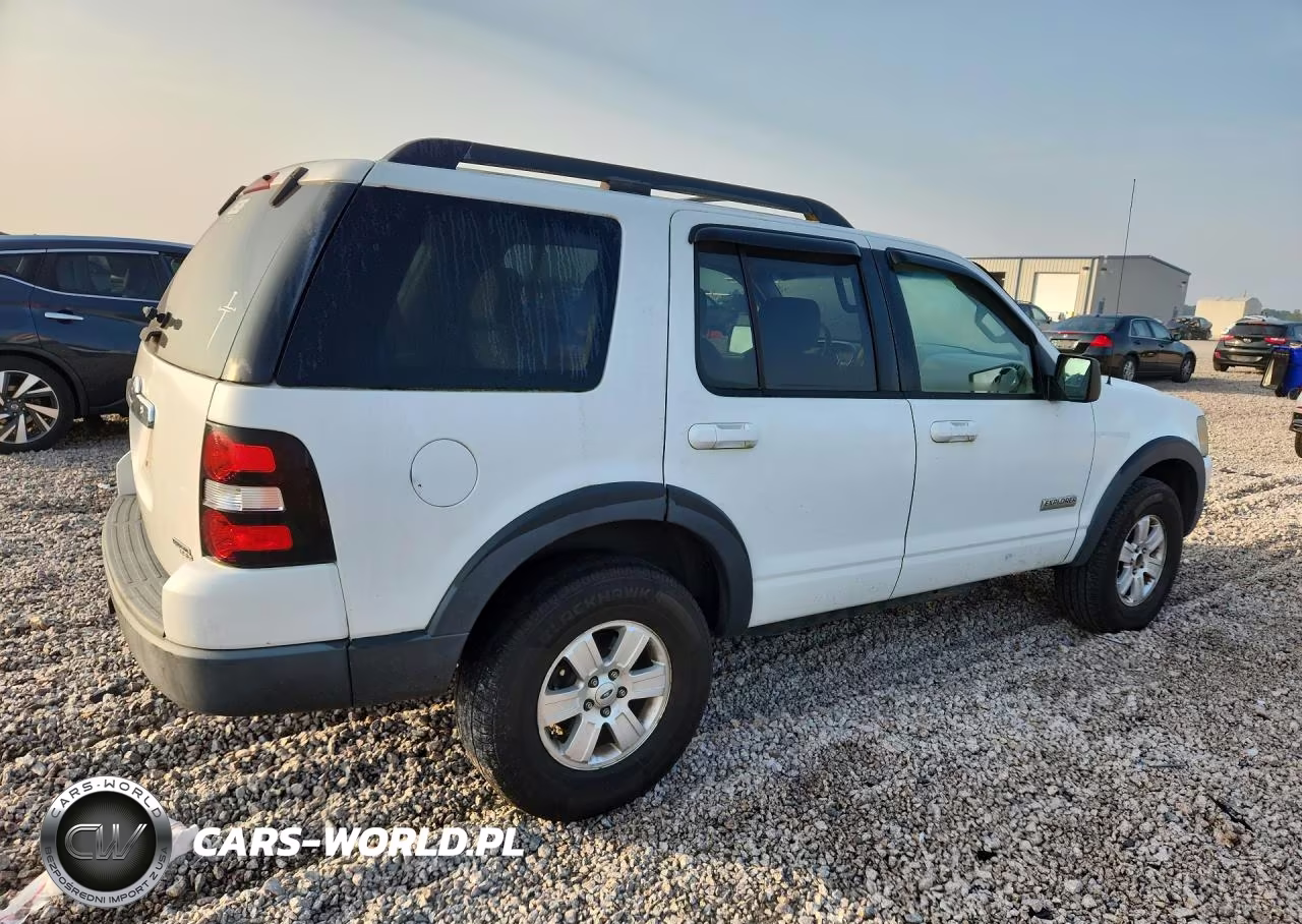 2007 Ford Explorer Xlt VIN:1FMEU63E07UB24756 - 3