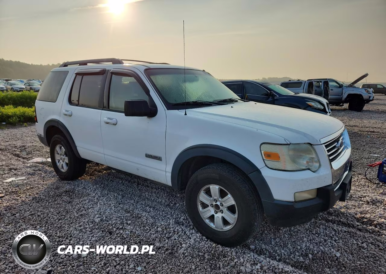 2007 Ford Explorer Xlt VIN:1FMEU63E07UB24756 - 4