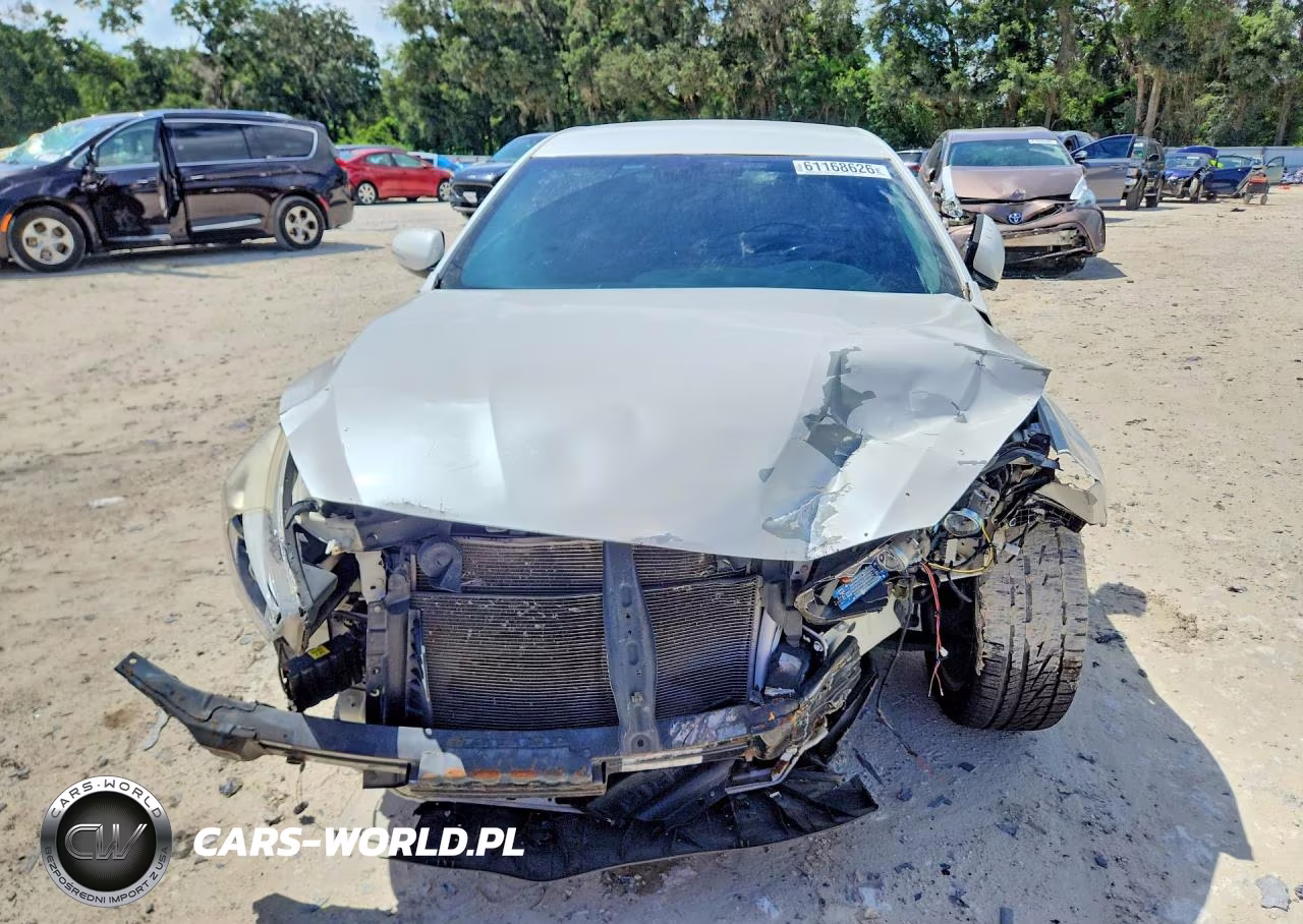 2015 Kia Cadenza Premium VIN:KNALN4D72F5180197 - 5