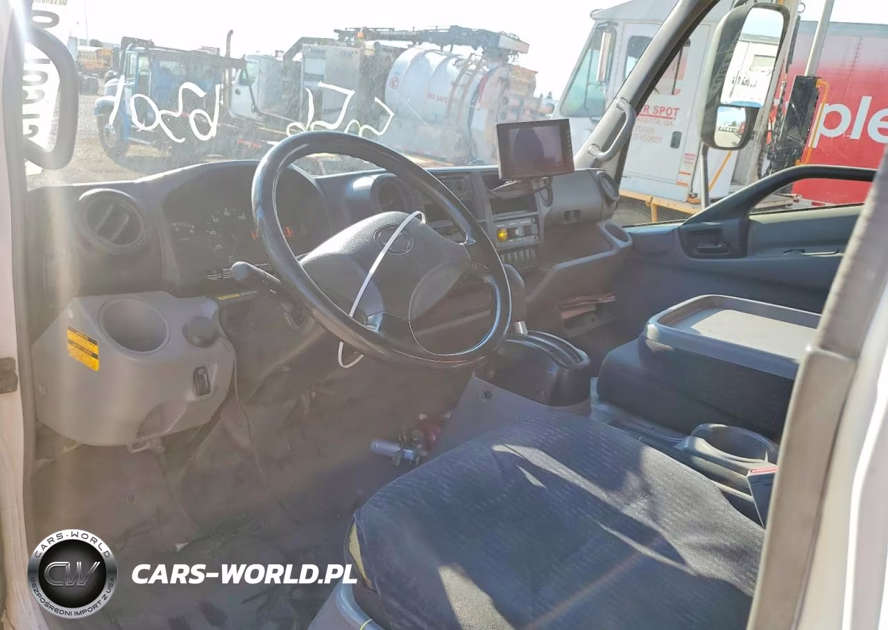 2018 Hino 195 VIN:JHHSDM2H6JK006301 - 8
