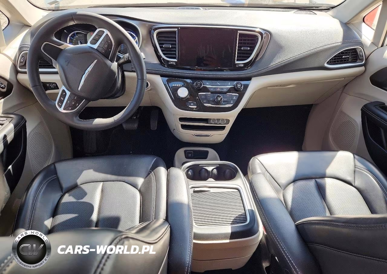 2023 Chrysler Pacifica Hybrid Touring L VIN:2C4RC1L79PR611724 - 8