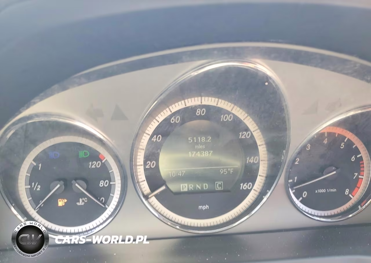 2010 Mercedes-Benz C 300 VIN:WDDGF5EB2AR103122 - 9