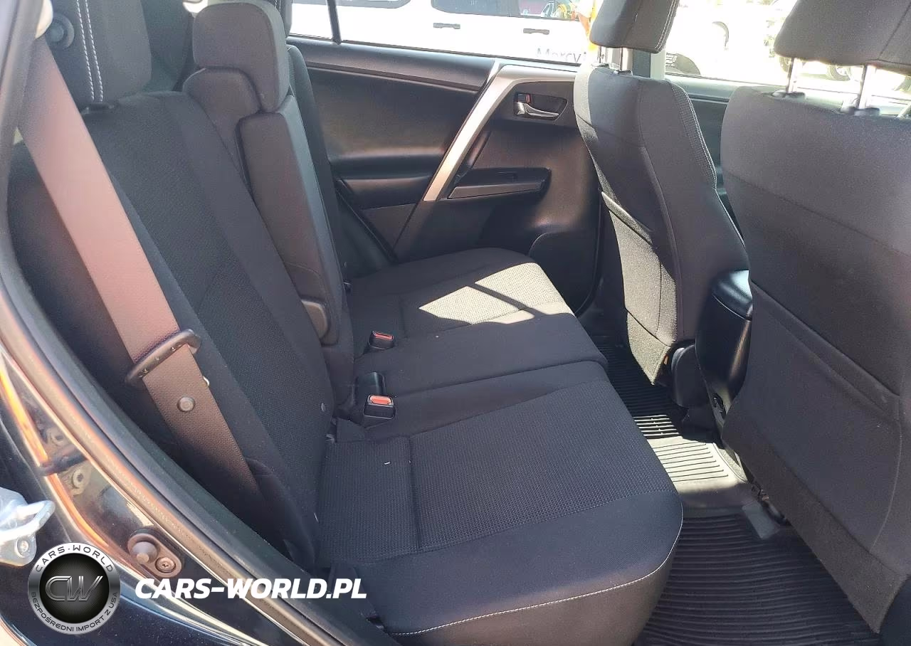 2018 Toyota Rav4 Xle VIN:JTMRFREV7JJ243797 - 10