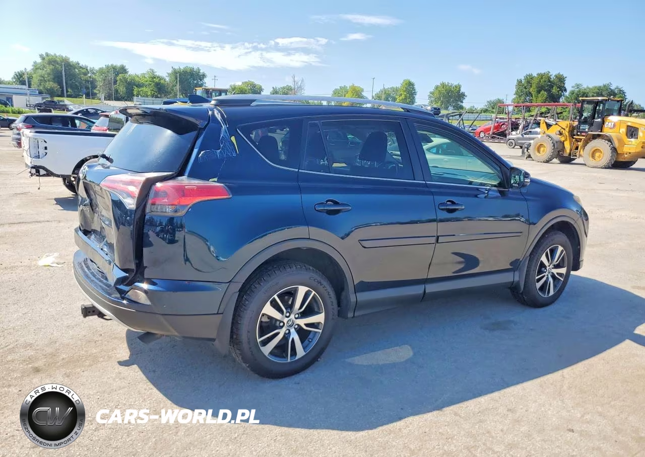 2018 Toyota Rav4 Xle VIN:JTMRFREV7JJ243797 - 3