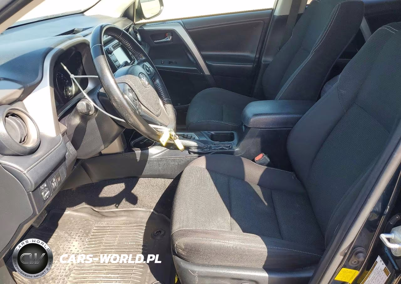 2018 Toyota Rav4 Xle VIN:JTMRFREV7JJ243797 - 7