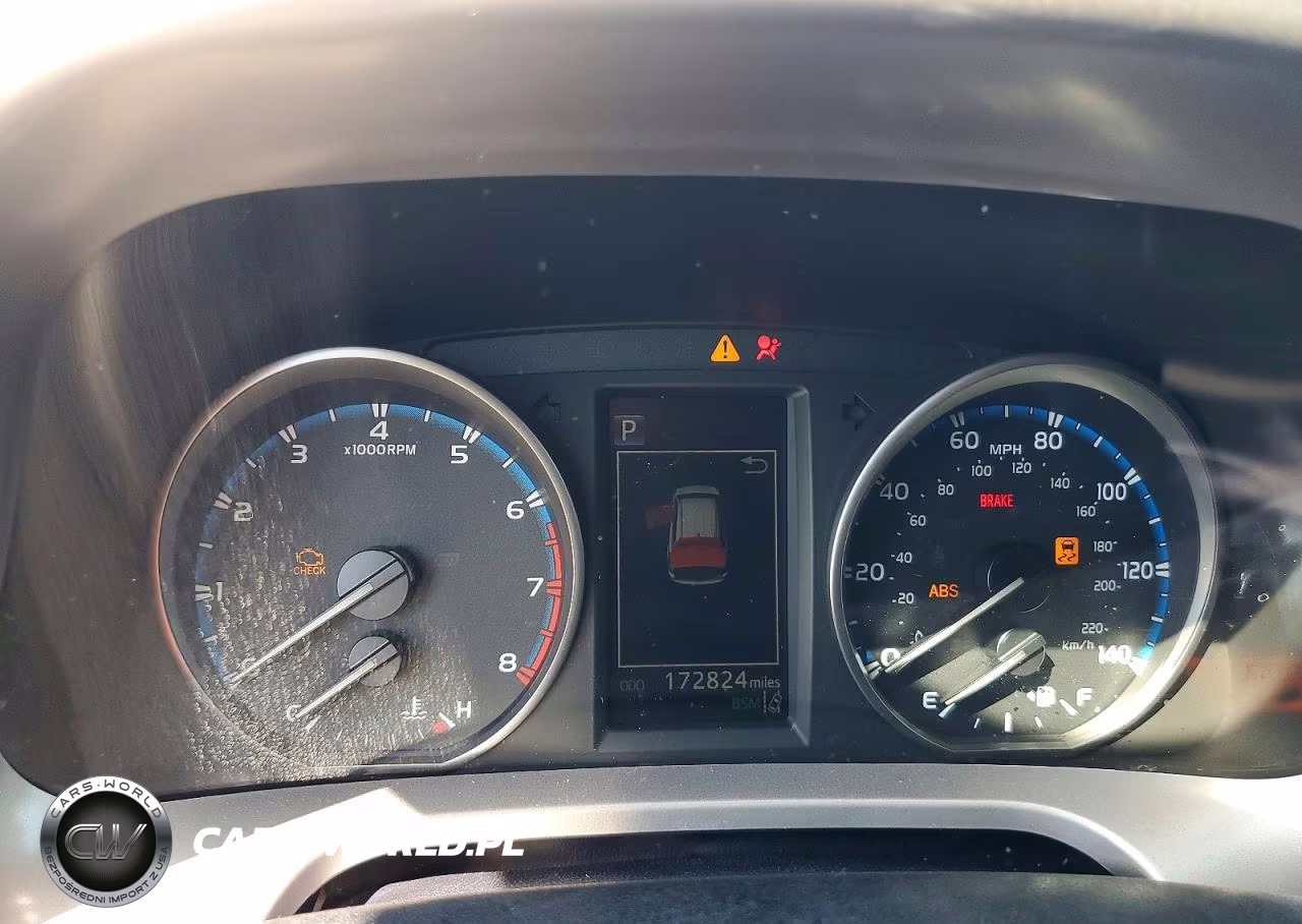 2018 Toyota Rav4 Xle VIN:JTMRFREV7JJ243797 - 9
