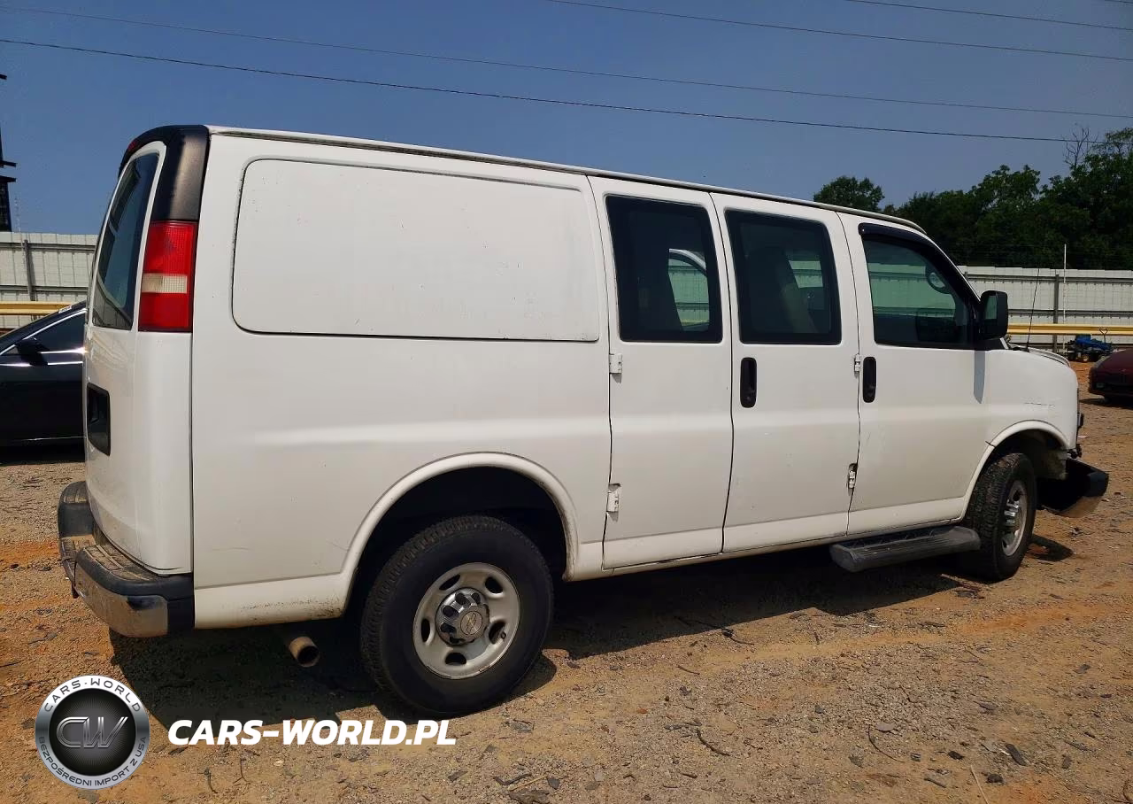 2014 Chevrolet Express G2500 VIN:1GCWGFCGXE1159689 - 3