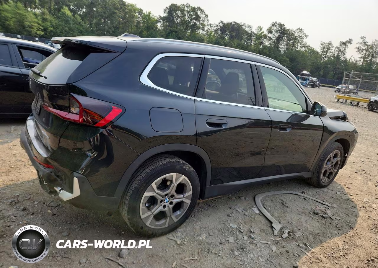 2023 BMW X1 xDrive28I VIN:WBX73EF04P5W68412 - 3
