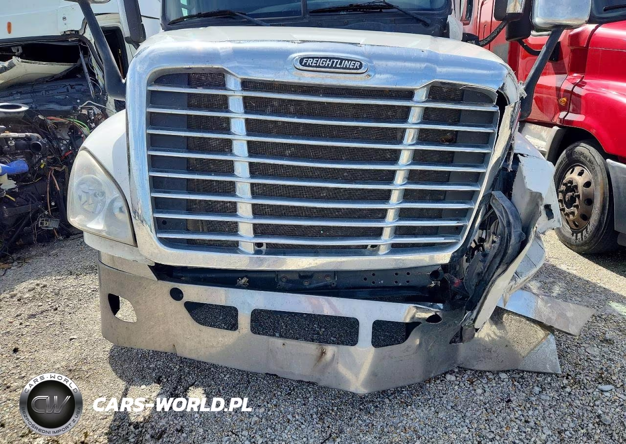 2014 Freightliner Cascadia Semi Truck VIN:3AKJGLDV2ESFK6613 - 11