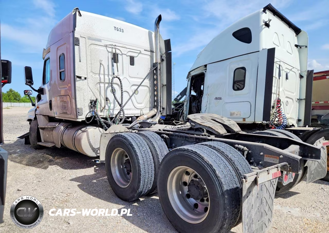 2014 Freightliner Cascadia Semi Truck VIN:3AKJGLDV2ESFK6613 - 2