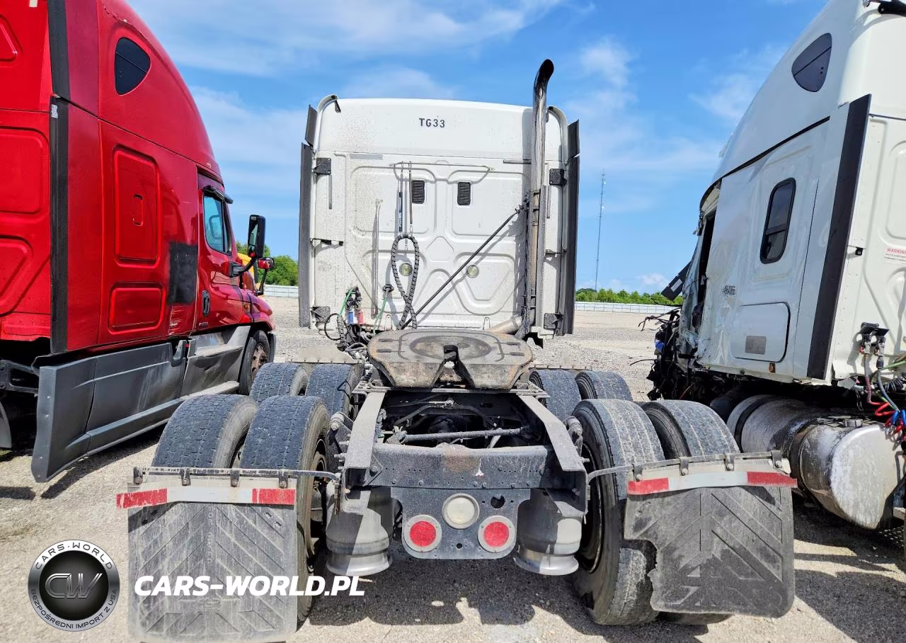 2014 Freightliner Cascadia Semi Truck VIN:3AKJGLDV2ESFK6613 - 6